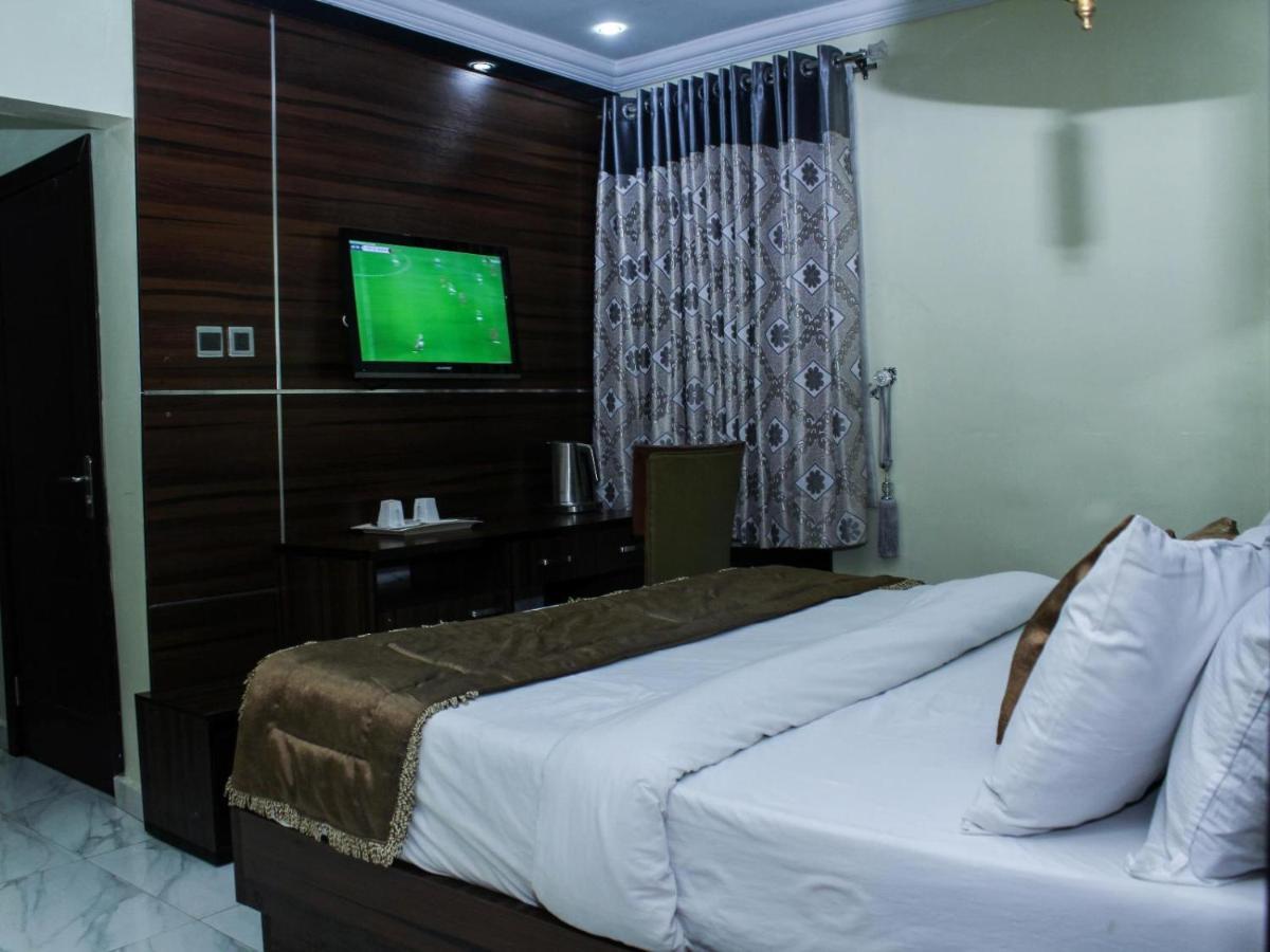 Six Diamond Hotel Ikeja Eksteriør billede