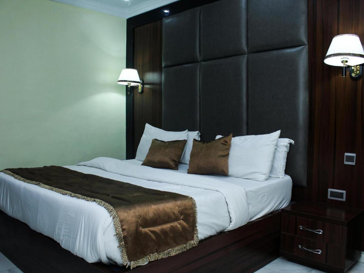 Six Diamond Hotel Ikeja Eksteriør billede