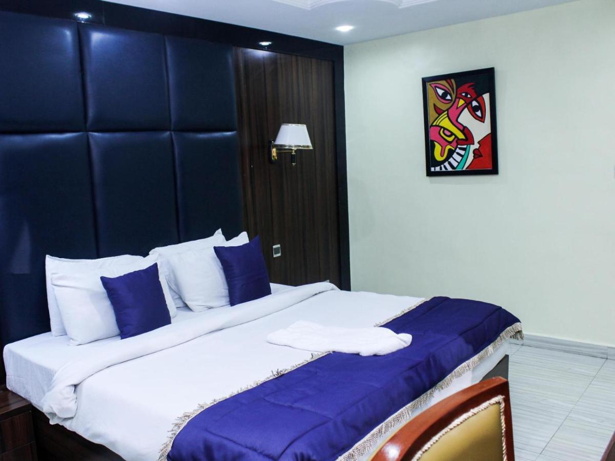 Six Diamond Hotel Ikeja Eksteriør billede